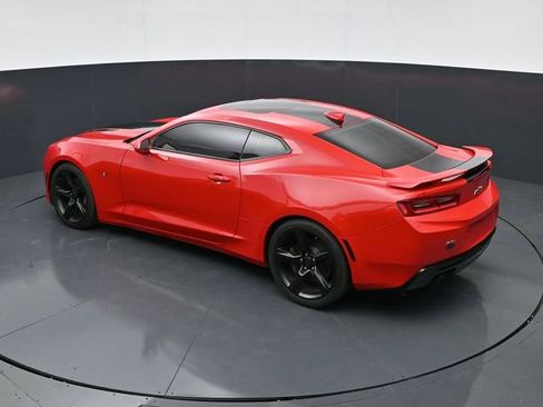 Used 2018 Chevrolet Camaro SS RWD image 33