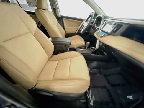 Used 2014 Toyota RAV4 Limited FWD image 31