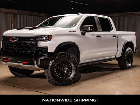 Used 2022 Chevrolet Silverado 1500 ZR2 w/ Technology Package image 4