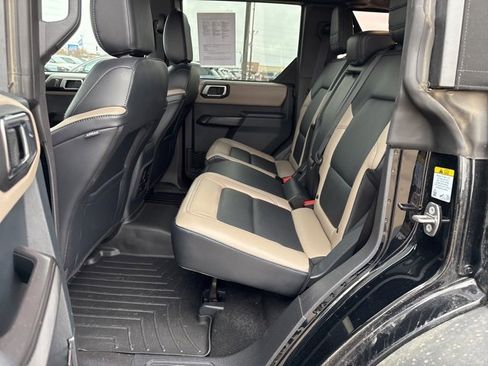 Used 2024 Ford Bronco Wildtrak image 13