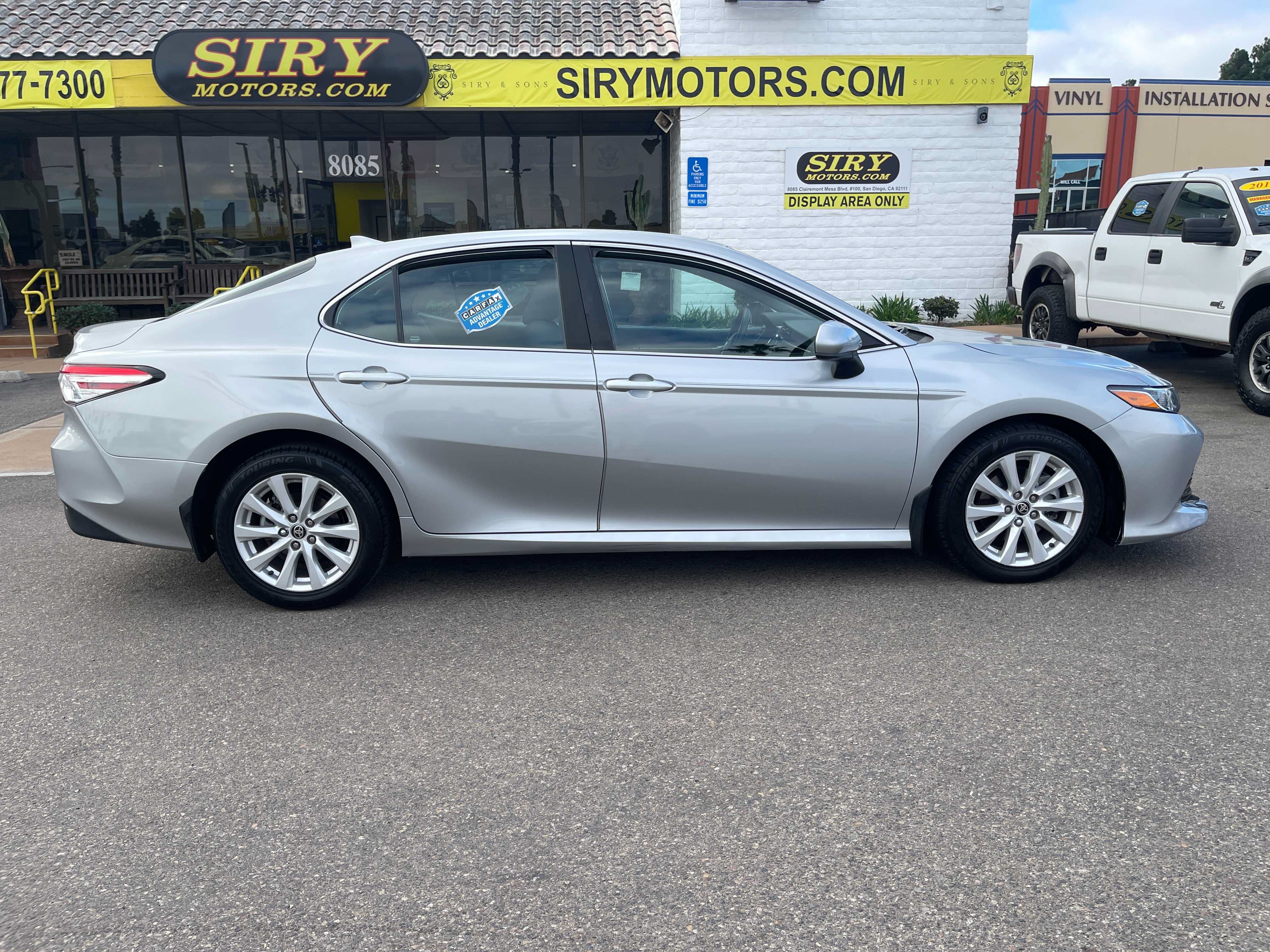 Used 2020 Toyota Camry LE AWD/4WD image 2
