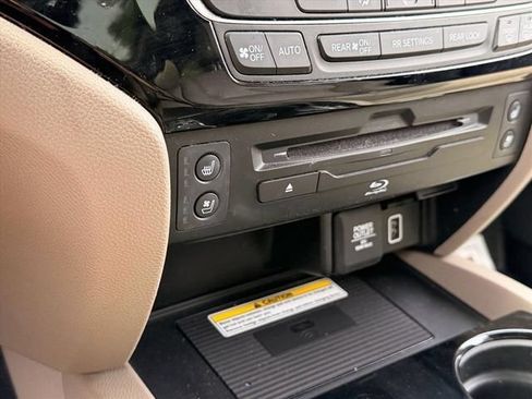 Used 2022 Honda Pilot Elite image 29