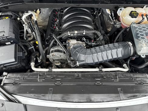 Used 2025 GMC Yukon AT4 Ultimate AWD/4WD image 37