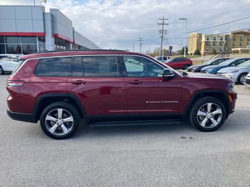 Used 2025 Jeep Grand Cherokee L Limited w/ Luxury Tech Group II image 8