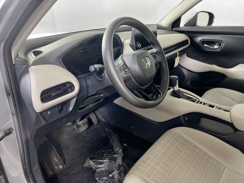 Used 2023 Honda HR-V LX image 9