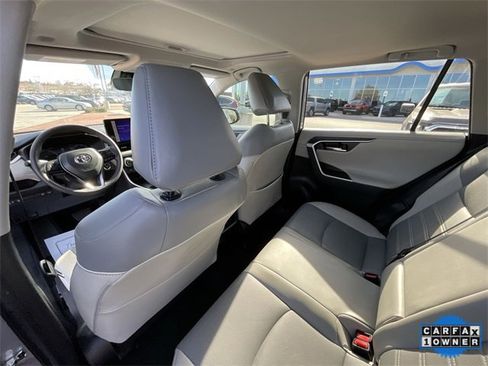 Used 2023 Toyota RAV4 Limited image 19