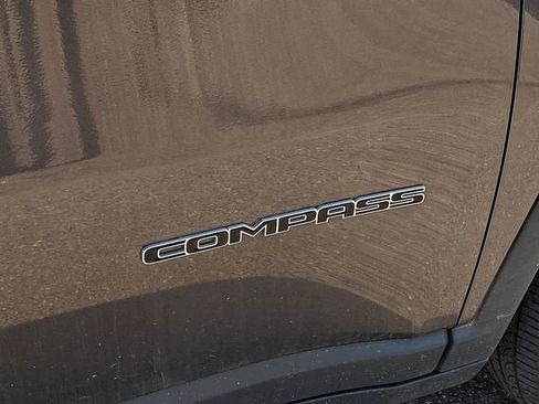 Used 2023 Jeep Compass Latitude AWD/4WD image 24