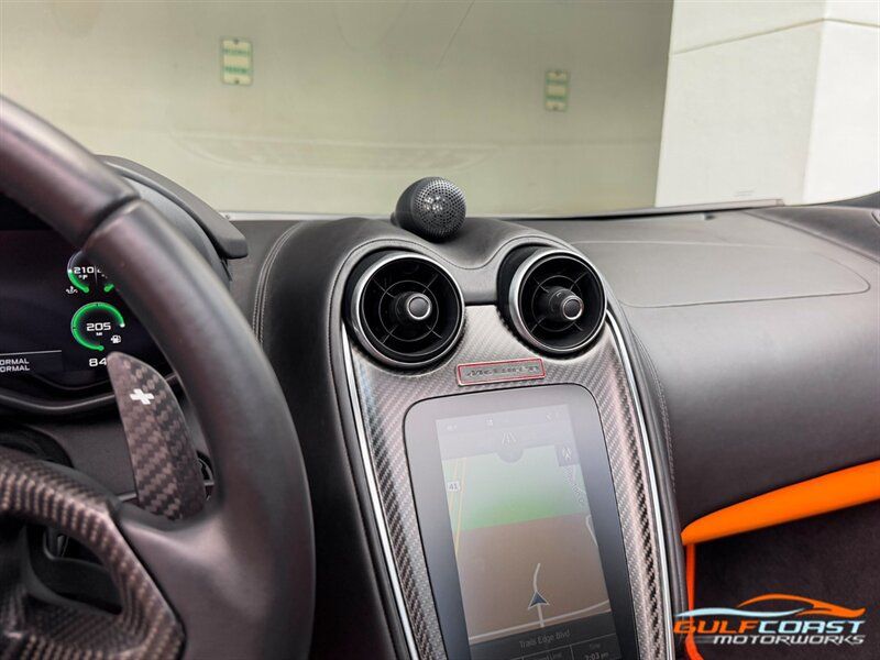 Used 2018 McLaren 570S Spider RWD image 17