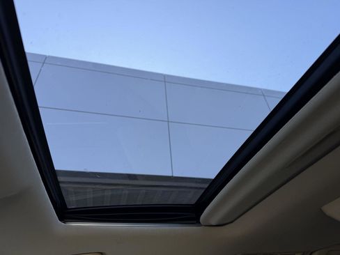 Used 2017 Toyota Highlander Limited image 14