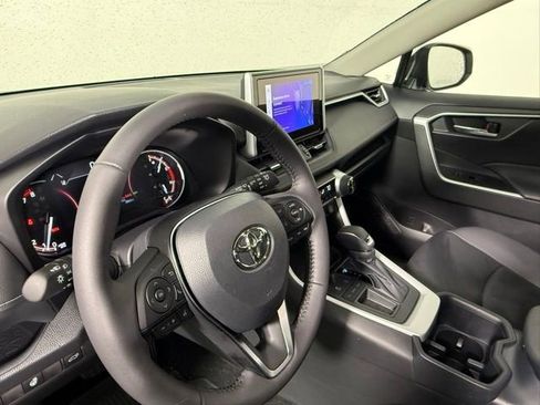 Used 2025 Toyota RAV4 XLE Premium image 16