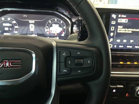 Used 2024 GMC Sierra 1500 SLT w/ SLT Premium Plus Package AWD/4WD image 18