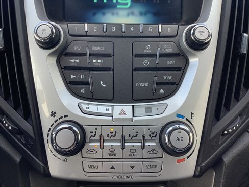 Used 2013 Chevrolet Equinox LT w/ Driver Convenience Package AWD/4WD image 16