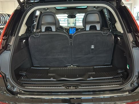 Used 2025 Volvo XC90 B6 Ultra w/ Protection Package Premier AWD/4WD image 31