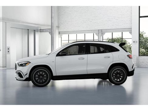New 2025 Mercedes-Benz GLA 35 AMG 4MATIC image 35