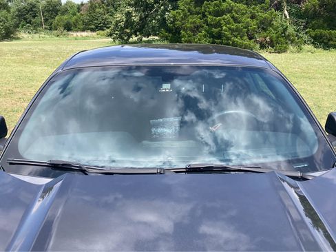 Used 2017 Ford Mustang Coupe RWD image 11