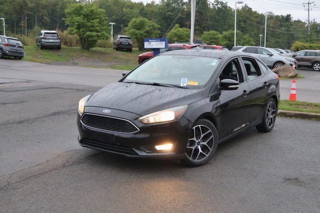 Used 2017 Ford Focus SEL w/ Cold Weather Package FWD image 1