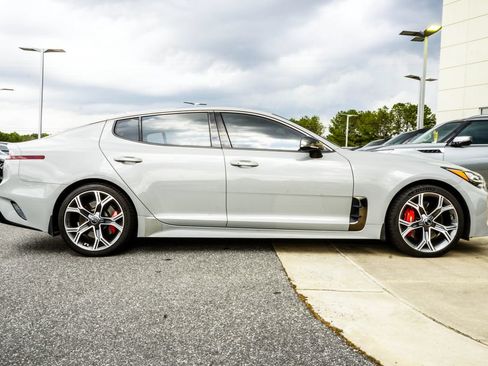 Used 2018 Kia Stinger GT2 AWD/4WD image 6