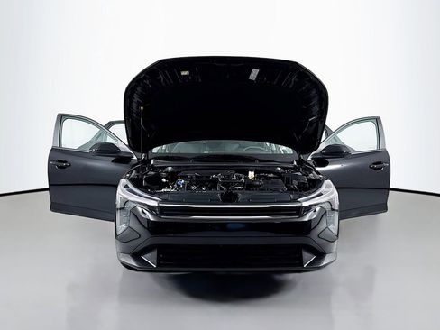 Used 2025 Kia K4 LXS image 19