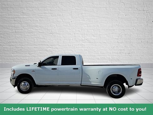 Used 2024 RAM 3500 Tradesman w/ Chrome Appearance Group image 2
