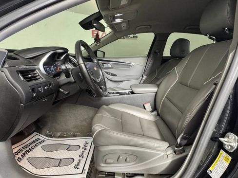 Used 2017 Chevrolet Impala Premier FWD image 14