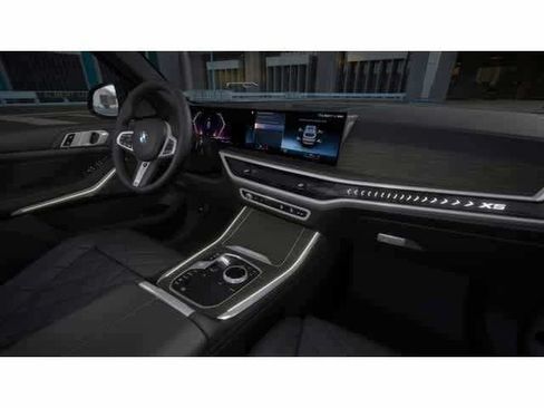 Used 2026 BMW X5 sDrive40i w/ M Sport Package RWD image 14