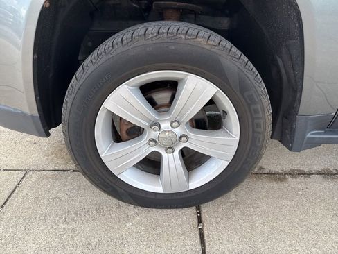 Used 2012 Jeep Compass Sport image 29