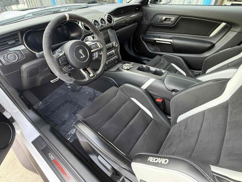 Used 2021 Ford Mustang Shelby GT500 w/ Carbon Fiber Track Pack image 29