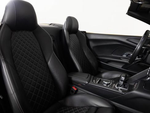 Used 2017 Audi R8 V10 AWD/4WD image 32