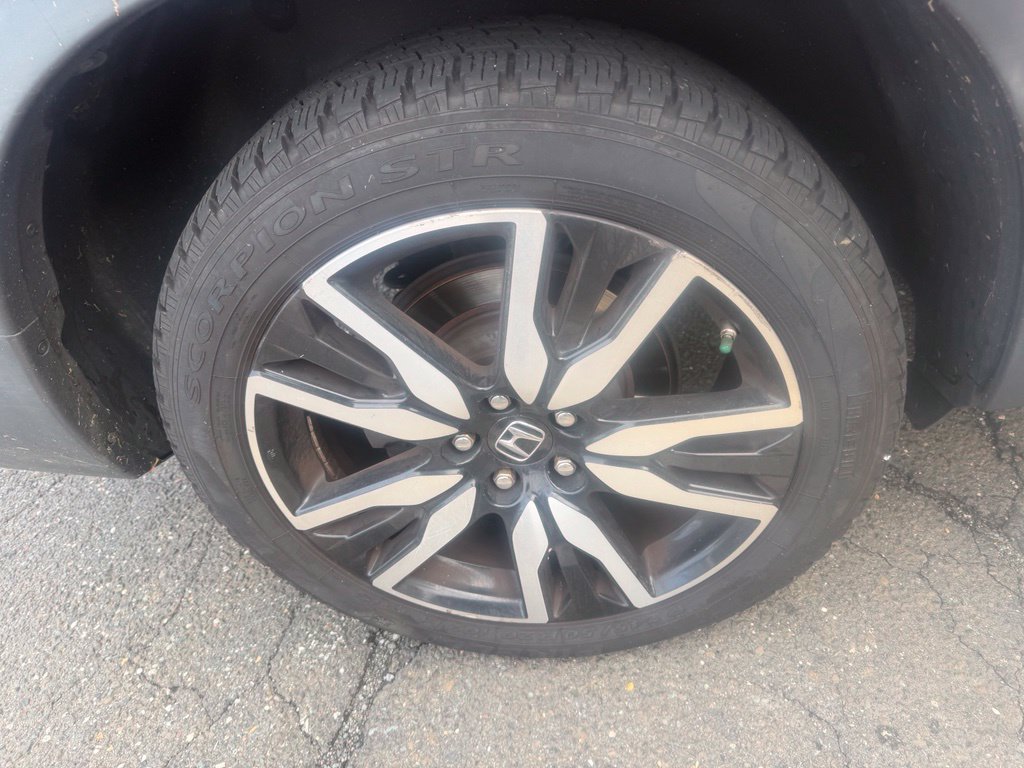 Used 2020 Honda Pilot Elite image 4