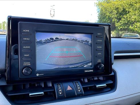 Used 2021 Toyota RAV4 XLE Premium FWD image 26