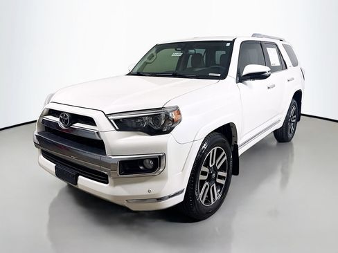 Used 2015 Toyota 4Runner Limited AWD/4WD image 3