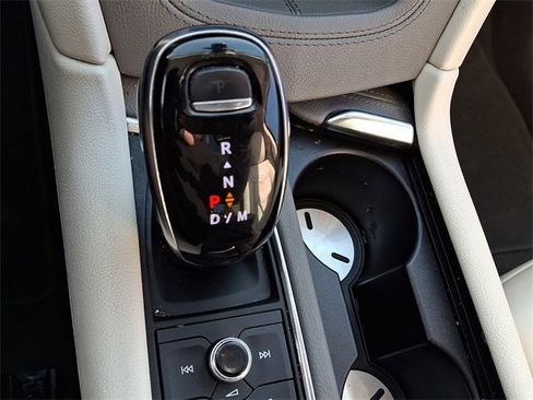 Used 2021 Cadillac XT6 Premium Luxury image 16