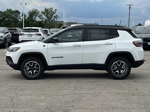 New 2026 Jeep Compass Trailhawk AWD/4WD image 5