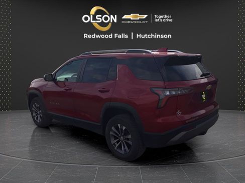 Used 2025 Chevrolet Equinox LT w/ Convenience Package II image 3