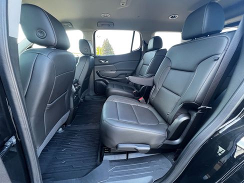 Used 2023 GMC Acadia SLT w/ Preferred Package image 22