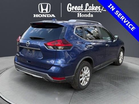 Used 2018 Nissan Rogue SV w/ Premium Package FWD image 6
