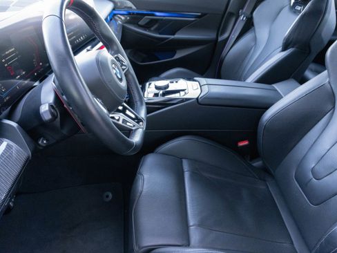 Used 2025 BMW M5 AWD/4WD image 11