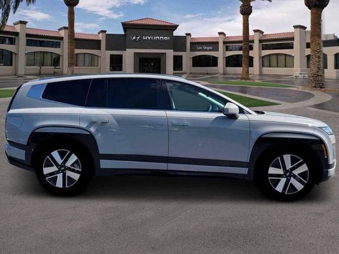 New 2026 Hyundai Ioniq 9 SEL image 9