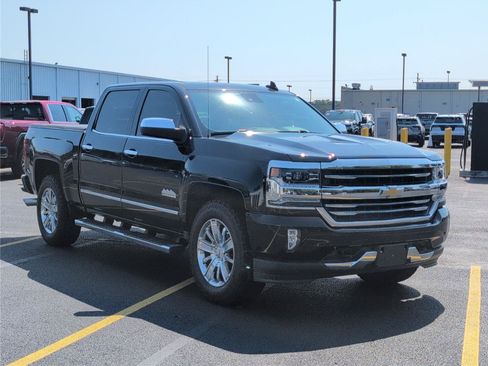 Used 2018 Chevrolet Silverado 1500 High Country AWD/4WD image 9