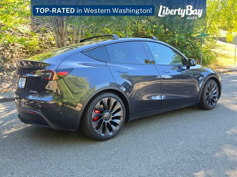 Used 2024 Tesla Model Y Performance AWD/4WD image 5