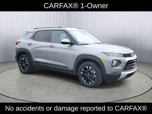 Used 2023 Chevrolet TrailBlazer LT image 2