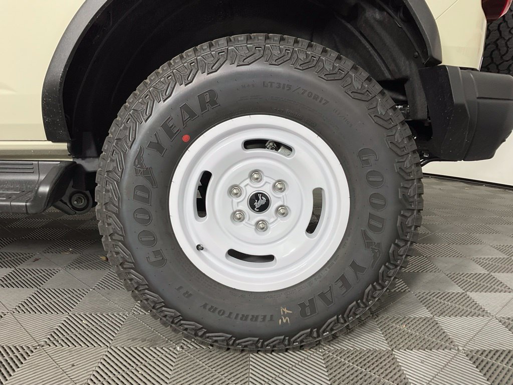New 2026 Ford Bronco Heritage Edition AWD/4WD image 10