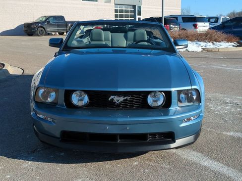 Used 2005 Ford Mustang GT image 3