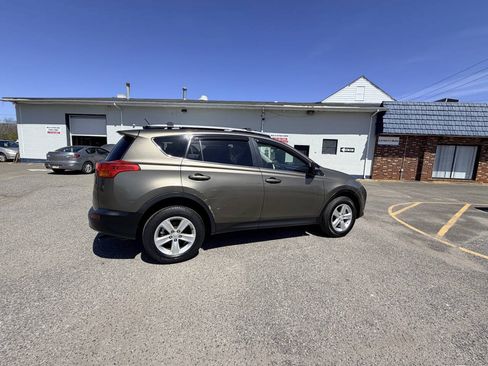 Used 2013 Toyota RAV4 XLE AWD/4WD image 41