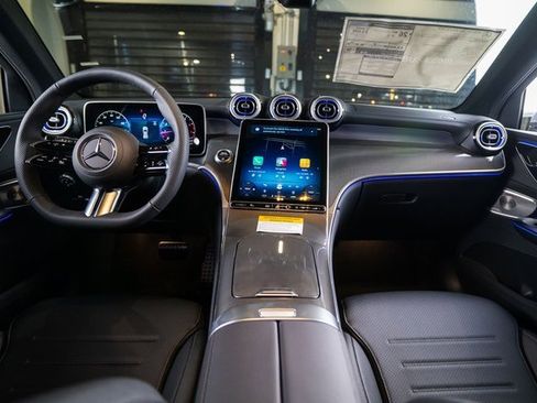 New 2026 Mercedes-Benz GLC 300 4MATIC image 9