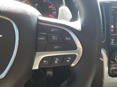 Used 2015 Jeep Grand Cherokee SRT w/ Luxury Group II AWD/4WD image 21