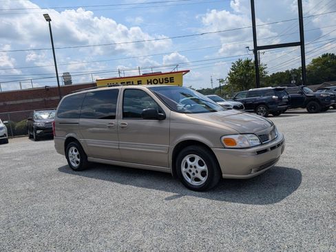 Used 2001 Oldsmobile Silhouette GLS w/ Towing Pkg FWD image 3