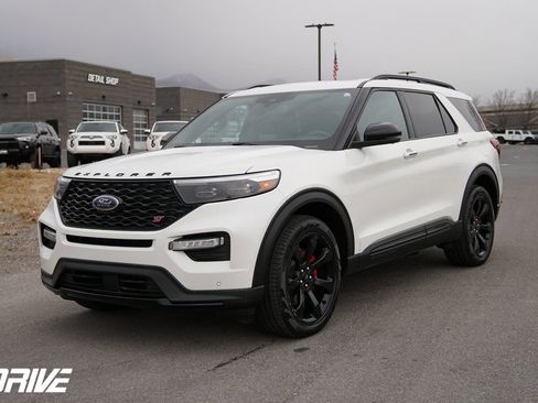 Used 2023 Ford Explorer ST w/ Equipment Group 401A image 7