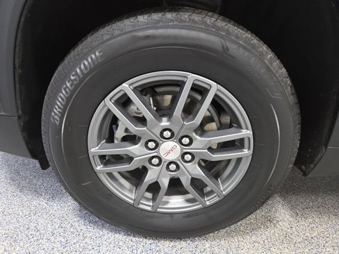 Used 2025 GMC Acadia Elevation image 40