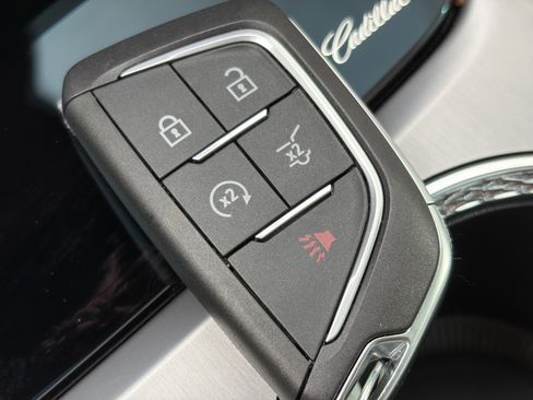 Used 2026 Cadillac Vistiq Sport image 33